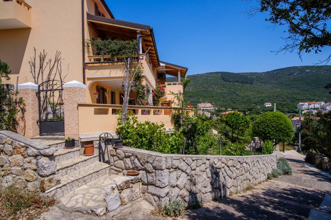 Apartmani Zorica Martinšćica 外观 照片